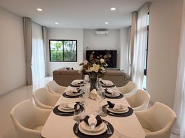 4 Schlafzimmer Haus zu vermieten im Nantawan Rama 9 - New Krungthepkretha, Saphan Sung