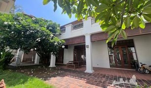 3 Bedrooms House for sale in Khlong Tan Nuea, Bangkok 