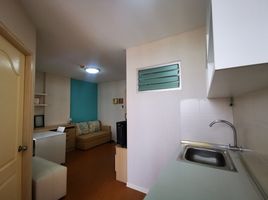 1 спален Кондо в аренду в Lumpini Condo Town Rattanathibet, Bang Kraso, Mueang Nonthaburi, Нонтабури