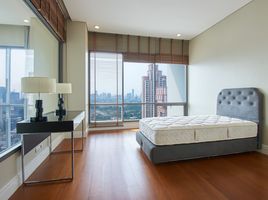 3 Bedroom Apartment for sale at Bright Sukhumvit 24, Khlong Tan