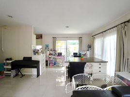 3 Schlafzimmer Haus zu verkaufen im Mantana Rama 9-Srinakarin, Hua Mak, Bang Kapi, Bangkok