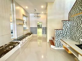 3 Bedroom Villa for rent at The Metro Rama 9, Prawet, Prawet