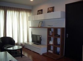 1 спален Квартира в аренду в The Address Chidlom, Lumphini