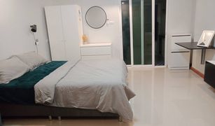 Studio Condo for sale in Sam Sen Nok, Bangkok Happy Condo Ratchada 18