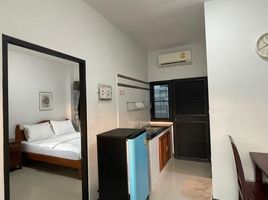 1 Schlafzimmer Reihenhaus zu vermieten im Mu Ban Phetcharat, Khao Noi, Pran Buri, Prachuap Khiri Khan