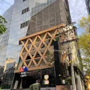 บลูชิพส์ ทองหล่อ