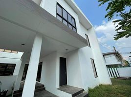 3 Bedroom Villa for sale in Bangkok, Bang Phai, Bang Khae, Bangkok