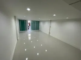 4 Schlafzimmer Haus zu vermieten in Tao Poon MRT, Bang Sue, Bang Sue