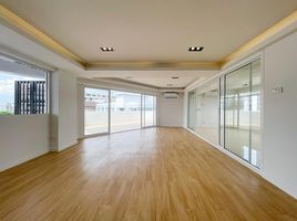 1 Schlafzimmer Wohnung zu verkaufen im Ruankam Tower Condominium, Suthep