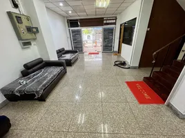 3 Schlafzimmer Haus zu vermieten im Baan Sri Pramot, Chong Nonsi