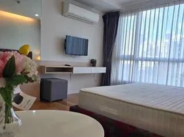 1 Schlafzimmer Wohnung zu vermieten im 15 Sukhumvit Residences, Khlong Toei Nuea