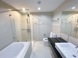 3 спален Кондо на продажу в Belle Grand Rama 9, Huai Khwang