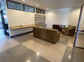 3 спален Квартира в аренду в Tippy Court, Khlong Tan Nuea