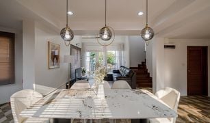 6 Bedrooms House for sale in Chomphon, Bangkok Busarakum Place