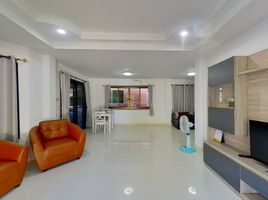 3 Bedroom Villa for sale at Siriporn Garden Home , San Na Meng