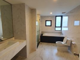 3 Bedroom Condo for rent at Charoenjai Place, Khlong Tan Nuea, Watthana