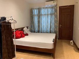 5 Bedroom Townhouse for sale in Chapa Express Train, Yen Hoa, Yen Hoa