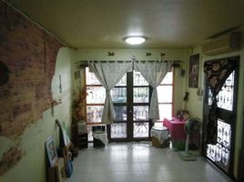 在Baan Temrak出售的3 卧室 联排别墅, Bang Khu Rat, Bang Bua Thong