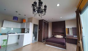 1 Bedroom Condo for sale in Sam Sen Nai, Bangkok Intro Phaholyothin-Pradipat