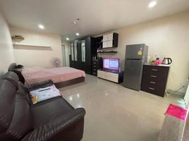 Studio Apartment for sale at Regent Home 5 Ratchada 19, Arun Ammarin, Bangkok Noi