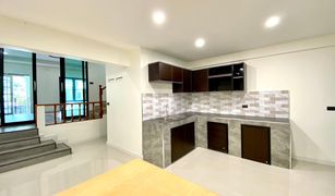 4 Bedrooms Townhouse for sale in Racha Thewa, Samut Prakan Lalin Greenville - Srinakarin