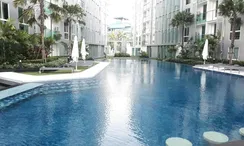 Фото 3 of the Communal Pool at City Center Residence