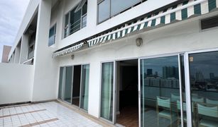 2 Bedrooms Penthouse for sale in Chong Nonsi, Bangkok Baan Nonzee