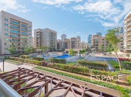 2 बेडरूम अपार्टमेंट for sale at Al Ghozlan 2, Golf Towers, The Views