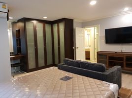 2 Bedroom Apartment for rent at Lumpini Suite Sukhumvit 41, Khlong Tan Nuea