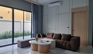 Вилла, 3 спальни на продажу в Huai Yai, Паттайя Baan Mae 2 Villa