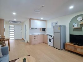 1 Schlafzimmer Appartement zu vermieten im Supalai Place, Khlong Tan Nuea