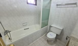 2 Bedrooms Condo for sale in Khlong Tan Nuea, Bangkok Rin House