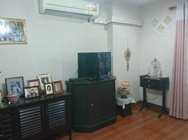 2 спален Кондо на продажу в Regent Home 3, Anusawari, Банг Кхен