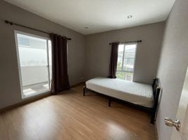 3 спален Дом в аренду в Passorn Prestige Luxe Pattanakarn, Suan Luang