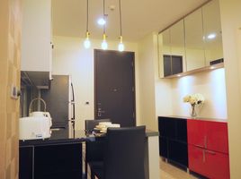 1 Schlafzimmer Appartement zu vermieten im The Crest Sukhumvit 34, Khlong Tan