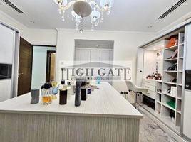 5 Bedroom Villa for sale at Legacy, Jumeirah Park