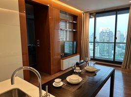 1 Schlafzimmer Wohnung zu vermieten im The Address Sukhumvit 28, Khlong Tan