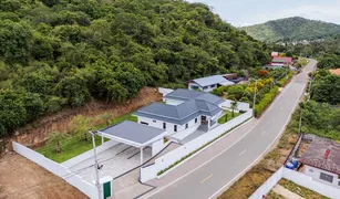 3 Bedrooms Villa for sale in Thap Tai, Hua Hin 