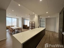 3 Bedroom Condo for rent at Muniq Langsuan, Lumphini