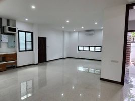 5 Bedroom House for rent in Gateway Ekamai, Phra Khanong, Phra Khanong Nuea