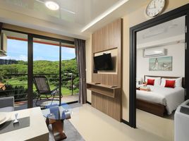 1 Schlafzimmer Wohnung zu verkaufen im Nai Harn Beach Condo, Rawai, Phuket Town