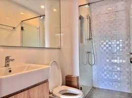 1 Schlafzimmer Wohnung zu vermieten im Chewathai Pinklao, Bang Yi Khan, Bang Phlat, Bangkok, Thailand