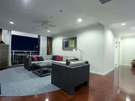 2 Schlafzimmer Appartement zu vermieten im Lake Green Condominium, Khlong Toei