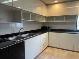 3 Bedroom Apartment for rent at Baan Suanpetch, Khlong Tan Nuea