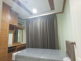 2 Bedroom Condo for rent at Sathorn House, Si Lom