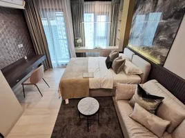 Studio Condo for sale at Life One Wireless, Lumphini