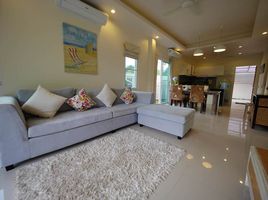 2 Schlafzimmer Villa zu vermieten im Luxx Phuket, Chalong, Phuket Town