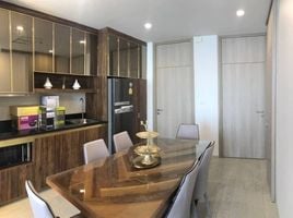 2 Schlafzimmer Wohnung zu vermieten im Noble Ploenchit, Lumphini