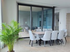 4 Bedroom Condo for rent at Sindhorn Residence , Lumphini