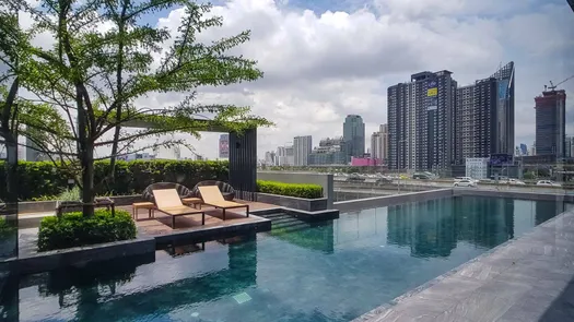 Фото 5 of the Communal Pool at Chewathai Residence Asoke